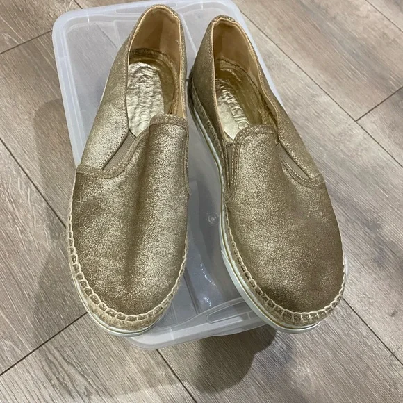 ⬇️PRICE⬇️ 
Jimmy Choo - Dawn Metallic Espadrille Slip-On, Gold - 37/7 - Picture 2 of 8